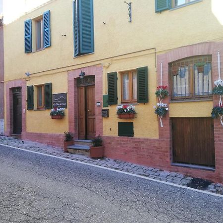La Torre Di Morro Bed and Breakfast Καμερίνο Εξωτερικό φωτογραφία